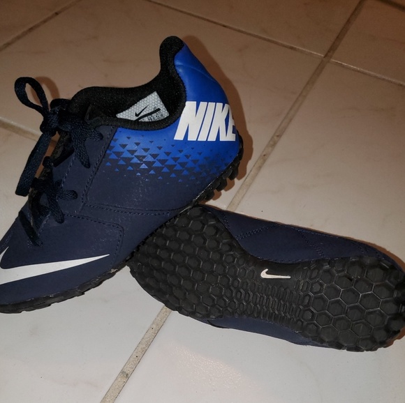 Boys Sperry's, Tommy Hilfiger, and nike soccer - Picture 3 of 5